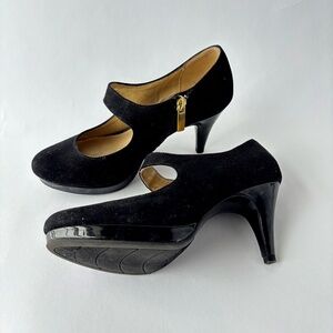 Dress shoes black size 6